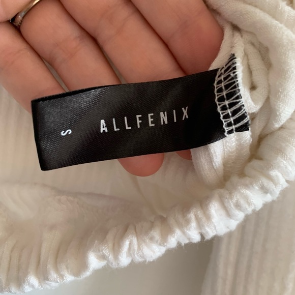 All Fenix White/Cream Ribbed Leo Drawstring Front Cropped Sweater Size Small EUC - Picture 9 of 10